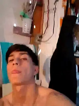 Snapshot of LUISSLEONN0958 chatting on September 14, 5:12 pm LUISSLEONN0958 online show from September 14, 5:12 pm