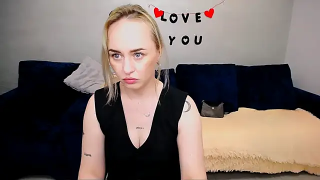 LiluMoon   online show from May 9, 12:43 pm