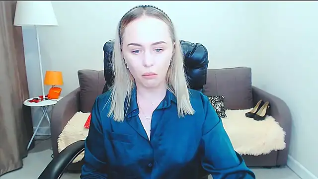 LiluMoon   online show from July 8, 4:33 pm