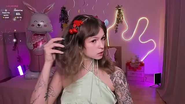 Lisa Blossom online show from April 2, 6:11 am