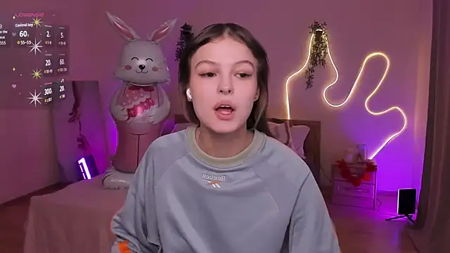 Lisa Blossom online show from April 8, 6:02 am