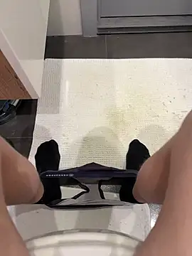 Snapshot of myPriority01 chatting on November 1, 2:41 pm myPriority01 online show from November 1, 2:41 pm