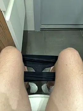 Snapshot of myPriority01 chatting on November 3, 6:53 pm myPriority01 online show from November 3, 6:53 pm