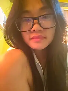 Snapshot of YayeeShow chatting on November 5, 9:31 am YayeeShow online show from November 5, 9:31 am