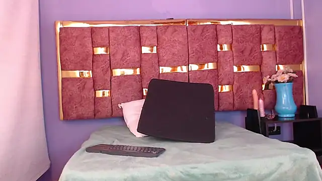 shantall 05 online show from September 11, 3:17 am