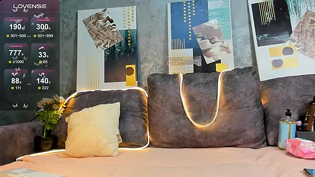 Snapshot of SlyFoxTales_ chatting on November 28, 7:38 pm SlyFoxTales online show from November 28, 7:38 pm