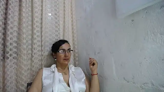 gabbyparker  online show from December 2, 10:38 pm