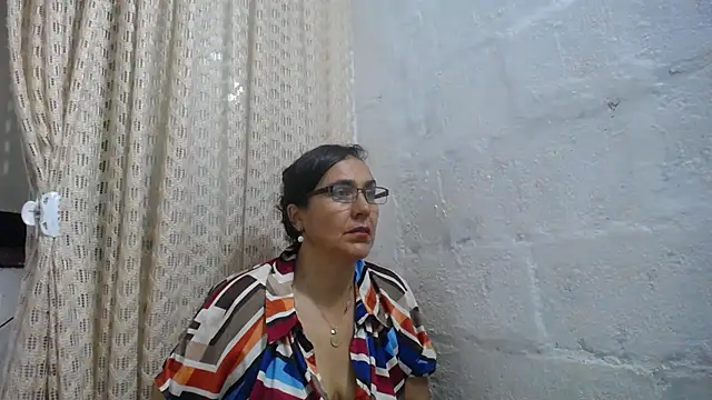 gabbyparker  online show from March 26, 9:48 am