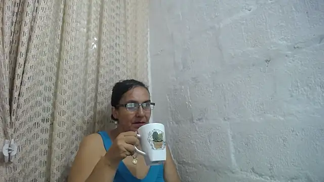 gabbyparker  online show from April 9, 7:47 am