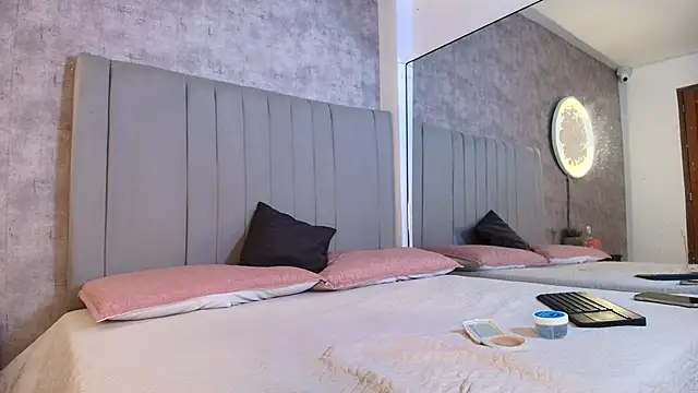 karla-ruiz online show from April 7, 7:47 pm