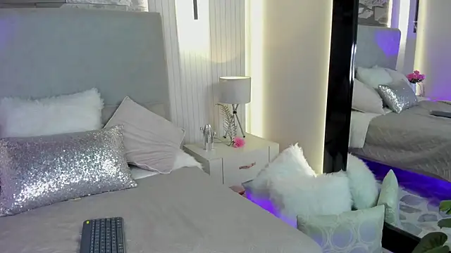 HannahCollyns online show from October 26, 5:19 pm