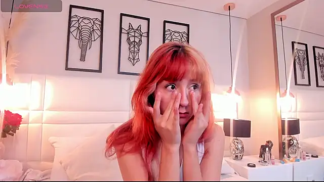 Snapshot of dafnne_hall chatting on October 19, 12:28 pm dafnne hall online show from October 19, 12:28 pm
