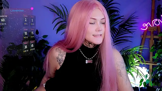 GothXRaven online show from December 5, 3:52 pm