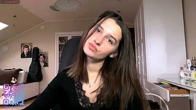 Snapshot of DarlineBrustera chatting on April 19, 2:38 pm DarlineBrustera online show from April 19, 2:38 pm