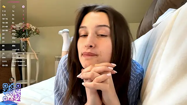 Snapshot of DarlineBrustera chatting on May 28, 2:14 pm DarlineBrustera online show from May 28, 2:14 pm