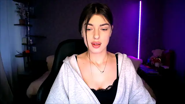 Snapshot of Dianaa_Lee0 chatting on March 25, 2:45 pm Dianaa Lee0 online show from March 25, 2:45 pm