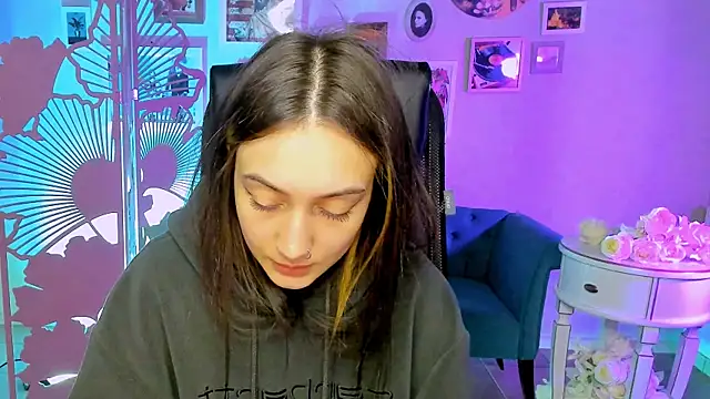 olivianorton online show from September 26, 12:53 pm