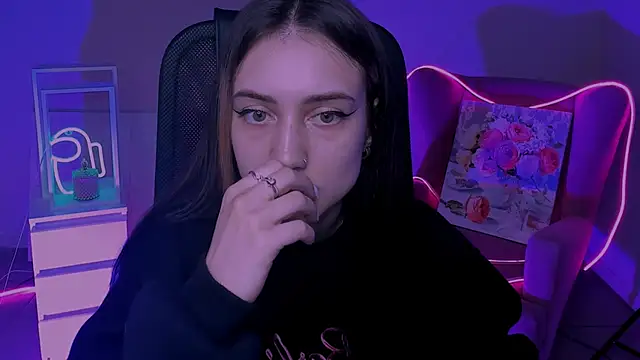 olivianorton online show from October 11, 12:26 pm