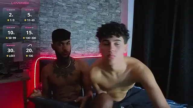 Theimperialboys  online show from February 13, 1:34 am