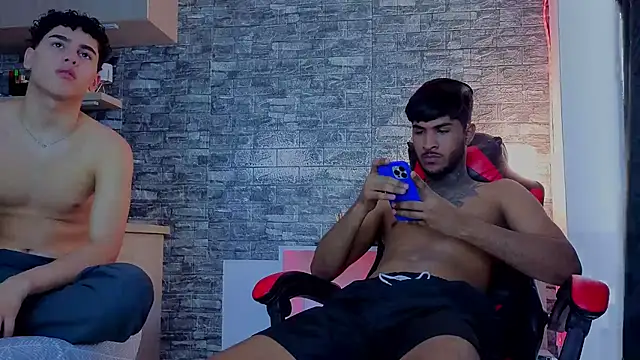 Theimperialboys  online show from May 23, 9:41 pm