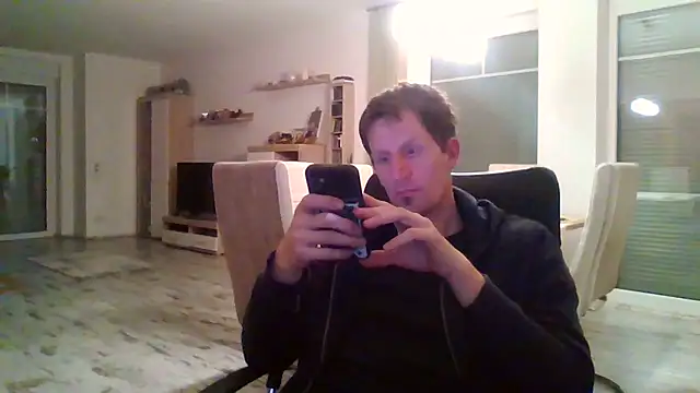 Snapshot of Trockenbau chatting on November 10, 7:24 pm Trockenbau online show from November 10, 7:24 pm