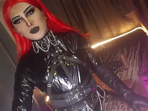 Snapshot of Hail_ur_Dominant chatting on November 24, 6:07 pm Hail ur Dominant online show from November 24, 6:07 pm