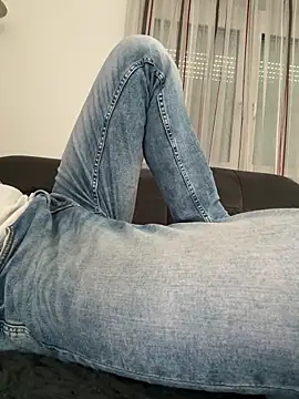 Snapshot of maxmaxmad8502 chatting on March 19, 11:58 am maxmaxmad8502 online show from March 19, 11:58 am