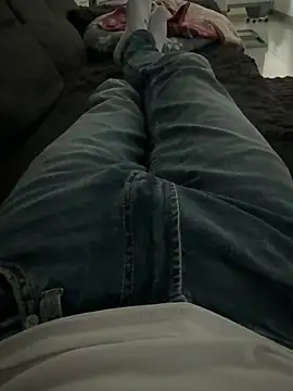 Snapshot of maxmaxmad8502 chatting on April 8, 4:45 am maxmaxmad8502 online show from April 8, 4:45 am