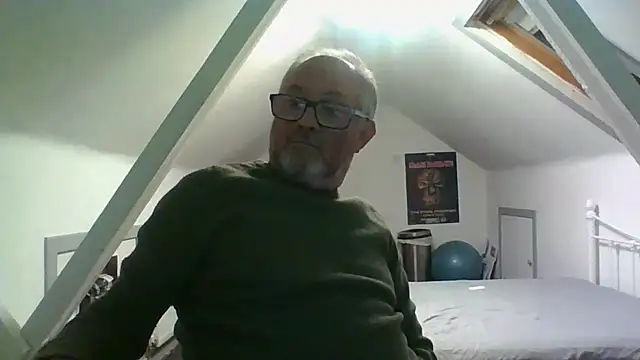 naughtygrandad1 online show from February 19, 9:33 pm