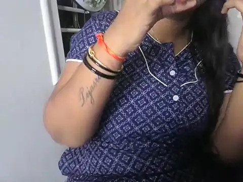 Snapshot of its_me_Rashmi chatting on October 20, 5:46 pm its me Rashmi online show from October 20, 5:46 pm