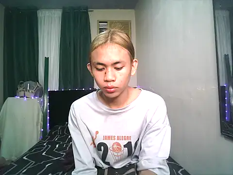 Sweet-shopia online show from October 24, 1:40 pm