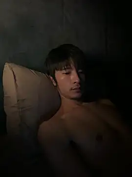 icefun1109 online show from April 6, 7:59 pm