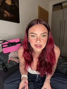 OliviaaFischer online show from May 12, 7:00 pm