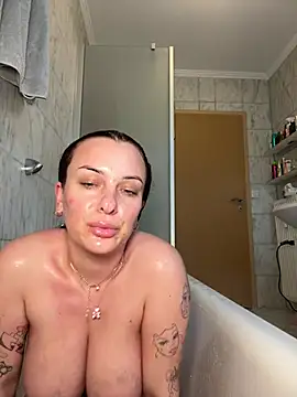 OliviaaFischer online show from May 17, 5:42 pm