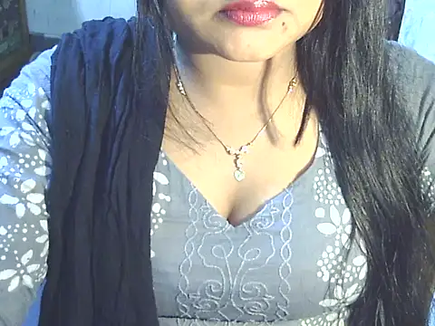 Nusrat Faria07 online show from December 18, 1:06 pm