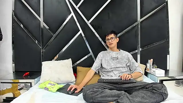 Snapshot of Noa_Arez chatting on January 16, 4:05 am Noa Arez online show from January 16, 4:05 am