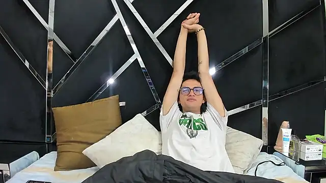 Snapshot of Noa_Arez chatting on January 17, 3:33 am Noa Arez online show from January 17, 3:33 am