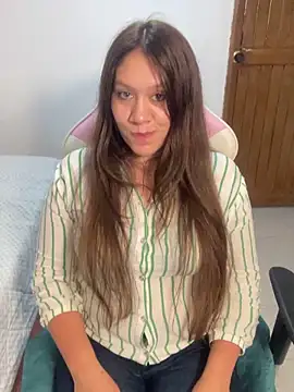 emma hot2006 online show from December 19, 7:43 pm