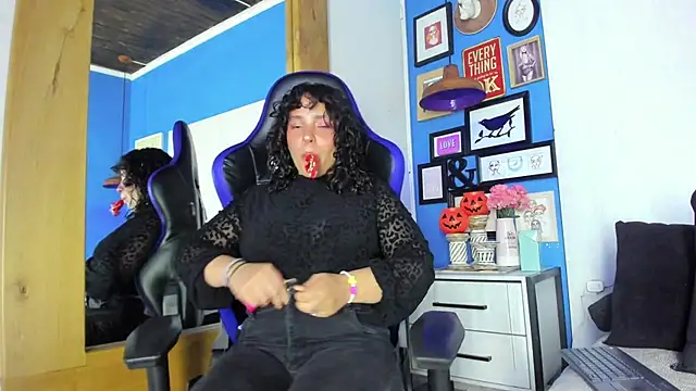 Kyes Dreams3 online show from October 28, 4:05 am