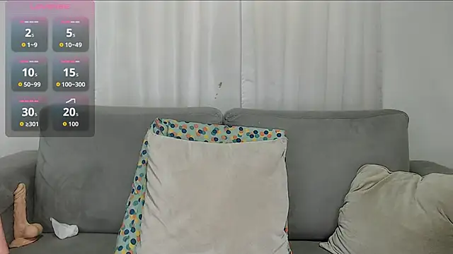 carolinefantasy  online show from October 13, 6:19 pm