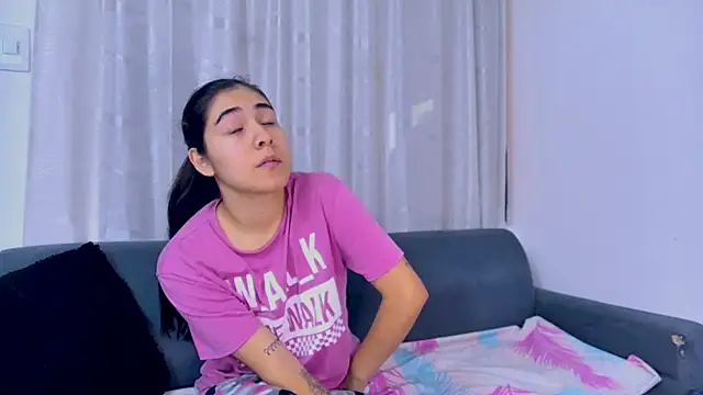 miaftmax online show from September 18, 2:52 pm