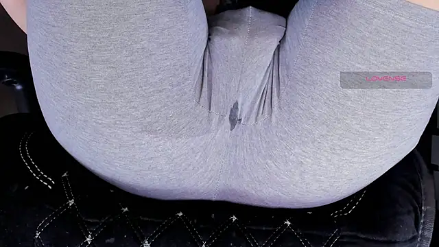 Cameltoe squirt inPants online show from September 10, 3:23 pm