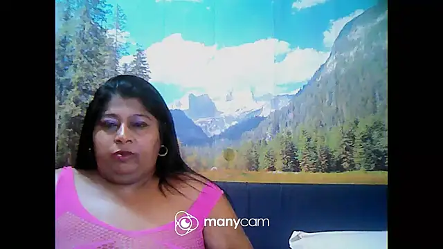 Snapshot of indianhoney694u chatting on January 23, 11:15 am indianhoney694u online show from January 23, 11:15 am