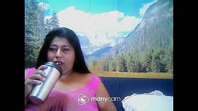 Snapshot of indianhoney694u chatting on February 17, 5:25 am indianhoney694u online show from February 17, 5:25 am