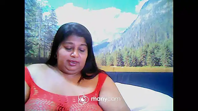 Snapshot of indianhoney694u chatting on March 1, 11:17 am indianhoney694u online show from March 1, 11:17 am