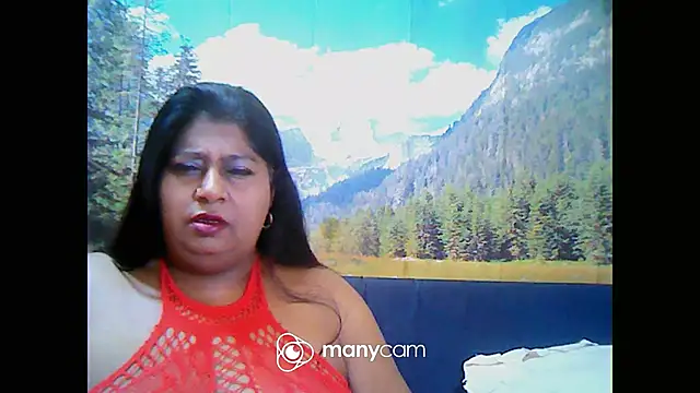 Snapshot of indianhoney694u chatting on March 7, 11:16 pm indianhoney694u online show from March 7, 11:16 pm
