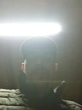 Lawrence067 online show from April 8, 6:30 pm