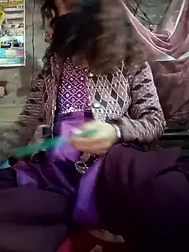 priyastrip314 online show from February 4, 7:03 am