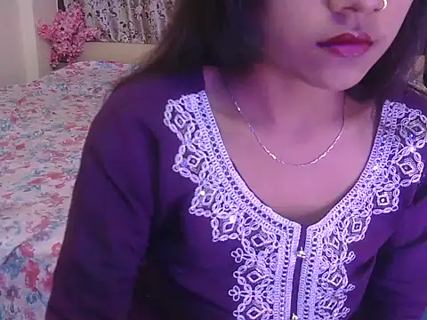 hoty-priya online show from February 8, 4:38 am
