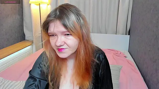 Nora lovvvv online show from October 5, 10:35 am